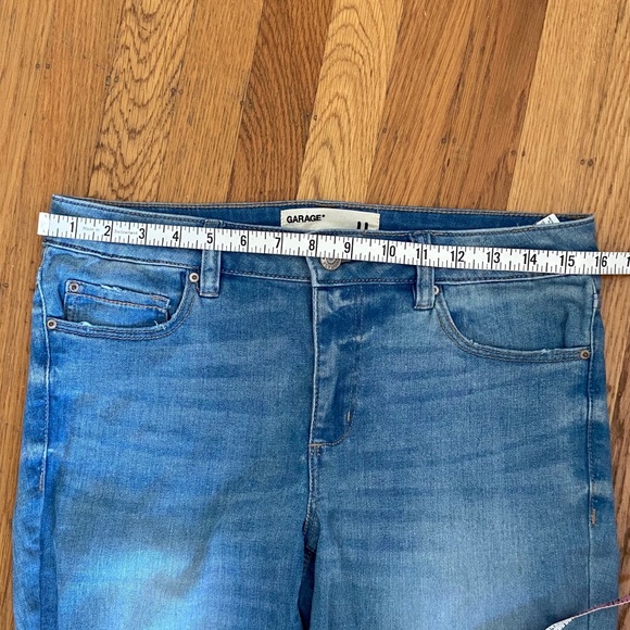 Ripped Skinny Jeans - Picture 7 of 8